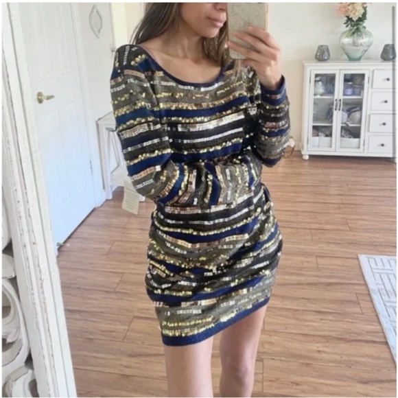 🪞 NEW open back embroidered sequin long sleeve tunic dress by victoria’s secret - Picture 1 of 5